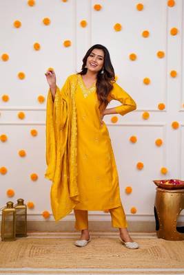 Mustard colour ethnic looks embroidered girlish salwar kameez 1