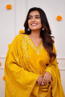 Mustard colour ethnic looks embroidered girlish salwar kameez 2