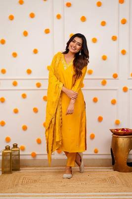 Mustard colour ethnic looks embroidered girlish salwar kameez 4
