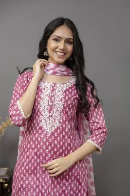 Maroon colour cotton fabric casual suit with resham work 3