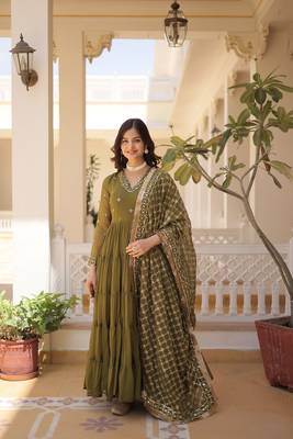 Smart and graceful mahendi colour designer parttern party gown with dupatta 1