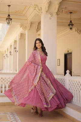 Smart and graceful onion colour designer parttern party gown with dupatta 2