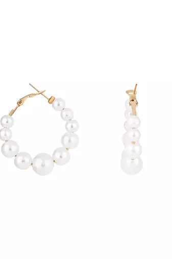 latest fashion stylish gold plated lightweight round pearl chunky earrings 