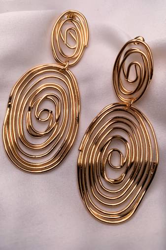 latest fashion stylish gold plated classic chunky hoops earrings for women/girls 