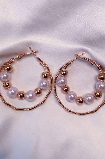 latest fashion stylish gold plated lightweight round pearl hoop earrings for women/girls 