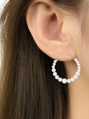 latest fashion stylish gold plated lightweight round pearl hoop earrings for women/girls  5