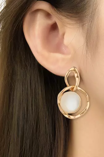 latest fashion stylish gold plated lightweight freshwater pearl drop dangle chunky studs earrings