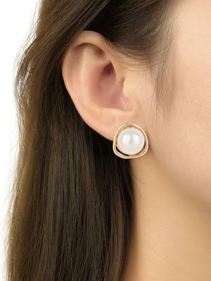 latest fashion stylish gold plated lightweight pearl drop chunky stud earrings for women/girls  5