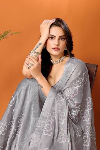 Grey Self Design Chiffon Saree With Blouse Piece