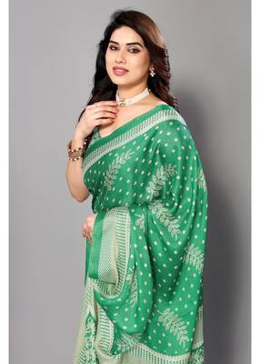 Green Printed Moss Chiffon Saree With Blouse Piece 3