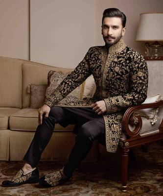 Black embroidered sherwani 1