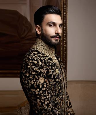 Black embroidered sherwani 2
