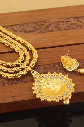 Designer gold plated pearl temple necklace set