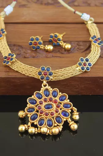 Designer gold plated kempu necklace set