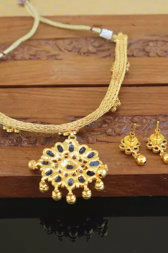Designer gold plated kempu necklace set