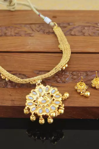 Designer gold plated pearl necklace set