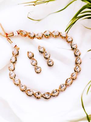 Gold plated tear drop kundan necklace set 1