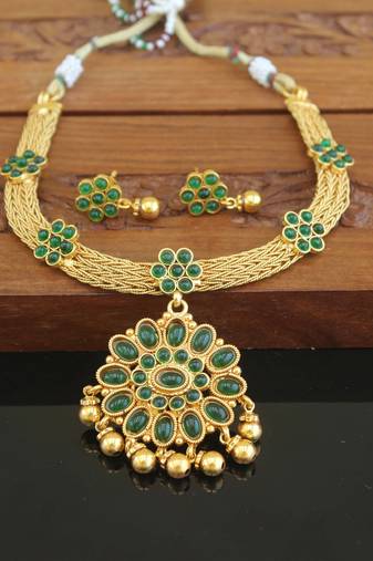 Designer gold plated kempu necklace set