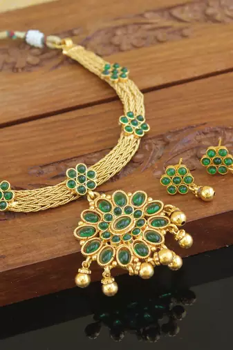 Designer gold plated kempu necklace set