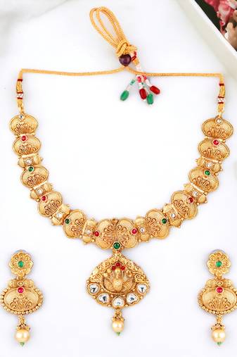 Gold plated peacock kundan necklace set