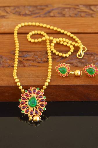 Designer gold plated kempu necklace set