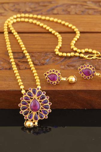 Designer gold plated kempu necklace set