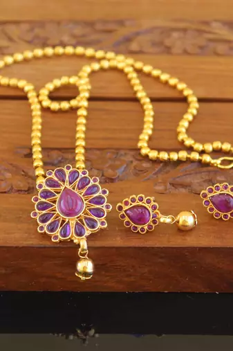 Designer gold plated kempu necklace set