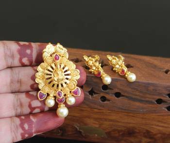 Designer gold plated temple pendant set 2
