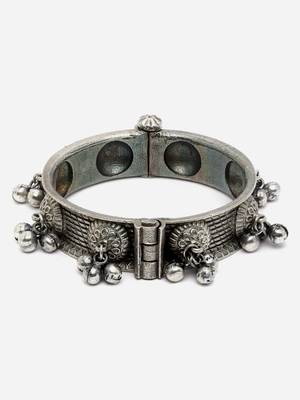 Sasha oxidised silver bracelet with ghungroo embellishment 4
