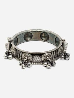 Sasha oxidised silver bracelet with ghungroo embellishment 5