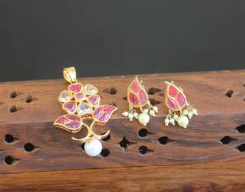 Designer gold plated real kempu pendant set 3