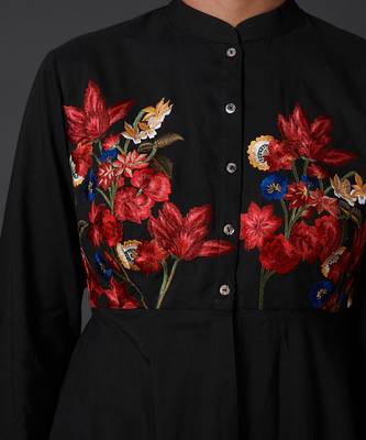Black silk chanderi embroidered peplum set 4