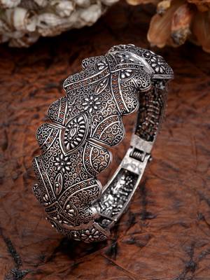 Women silver-toned german silver oxidised kada bangle 2