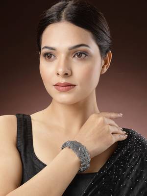 Women silver-toned german silver oxidised kada bangle 3