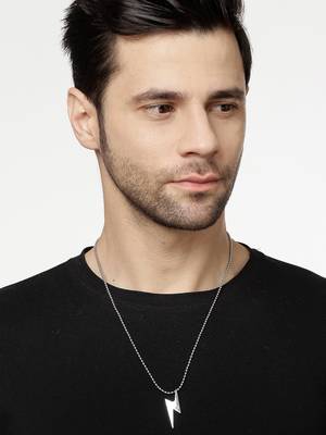 Men set of 2 black & silver flash pendent with chain 2