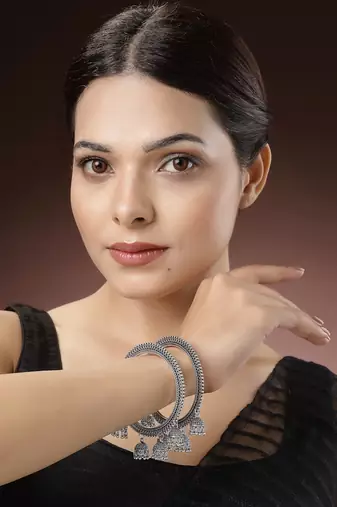 Women set of 2 silver-toned german silver oxidised bangle
