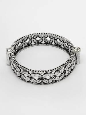 Women silver-toned german silver oxidised kada bangle 4