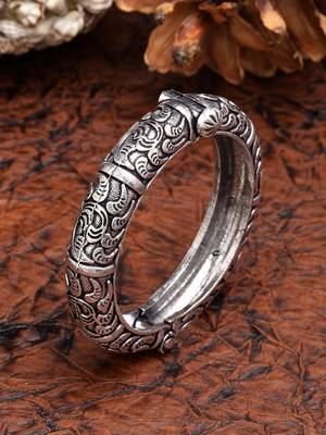Women silver-toned german silver oxidised kada bangle 4