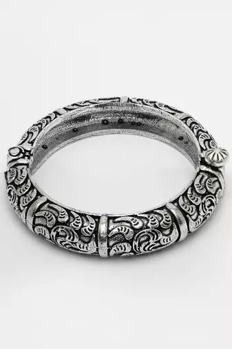 Women silver-toned german silver oxidised kada bangle