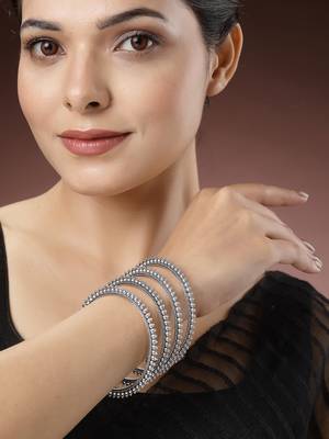 Women set of 4 silver-toned german silver oxidised bangles 1