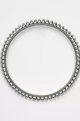 Women set of 4 silver-toned german silver oxidised bangles