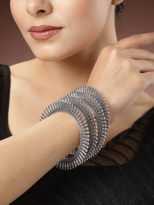 Women set of 4 silver-plated german silver oxidised bangles 1