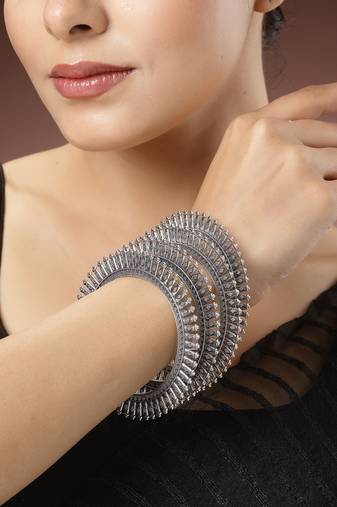 Women set of 4 silver-plated german silver oxidised bangles