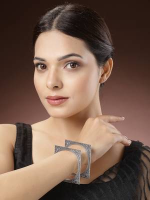 Women set of 2 silver-toned oxidized square shaped bangles 2