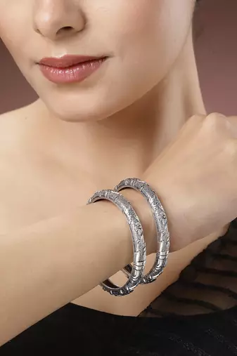 Women silver-toned german silver floral oxidised kada bangle