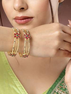 women’s set of 2 gold plated stone bangles 1