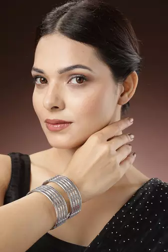 Women set of 2 silver-toned german silver oxidised kada bangle