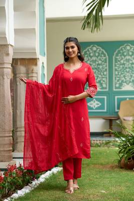 Gajari Red Embroidered Chanderi Straight Kurta Pant and Dupatta Set 3