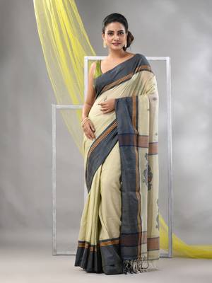 Ecru cotton handspun soft saree with leaf motifs 1