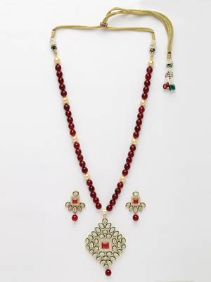 Women red kundan-studded & beaded handcrafted jewellery set 5